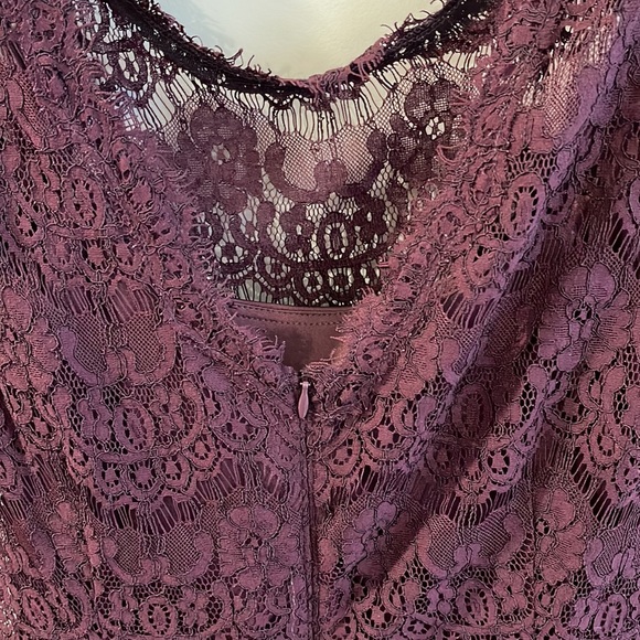 Betsy & Adam lace A-line dress with tulle in auburn (deep burgundy) size 12 - Picture 4 of 11